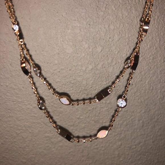 Kendra Scott Necklace- rose gold - Picture 2 of 3